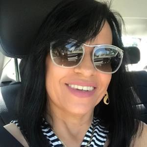 Meet your Posher, Claudia